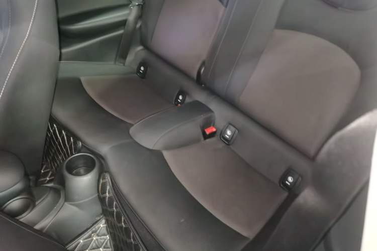 Used MINI 2018 1.5T ONE PLUS Interior 4