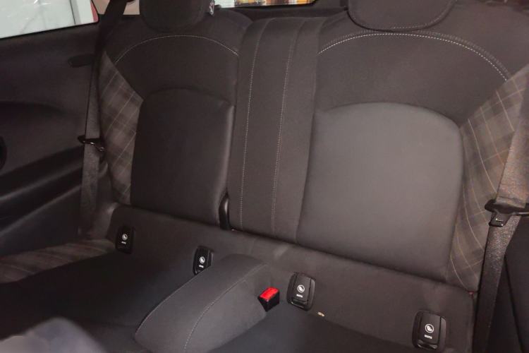 Used MINI 2018 1.5T COOPER Classic Edition Interior 4