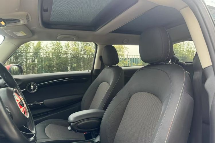 Used MINI 2018 1.5T ONE PLUS Interior 6