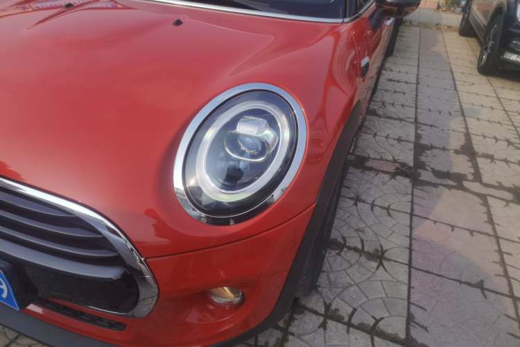 Used MINI 2018 1.5T COOPER Classic Edition Five-Door Version Left Front Headlight