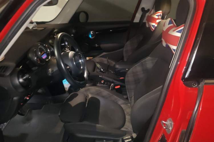 Used MINI 2018 1.5T COOPER Classic Edition Five-Door Version Left Front Seat