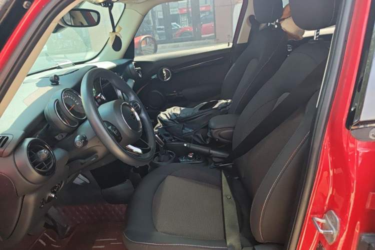Used MINI 2018 1.5T ONE PLUS Five-Door Edition Left Front Seat