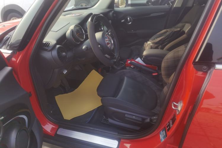 Used MINI 2018 1.5T COOPER Classic Edition Five-Door Version Left Front Seat