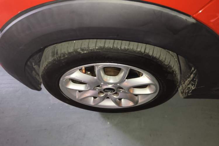 Used MINI 2018 1.5T ONE Five-Door Edition Left Front Wheel Hub