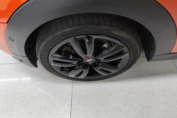 Used MINI 2018 2.0T COOPER S Classic Edition Left Front Wheel Hub
