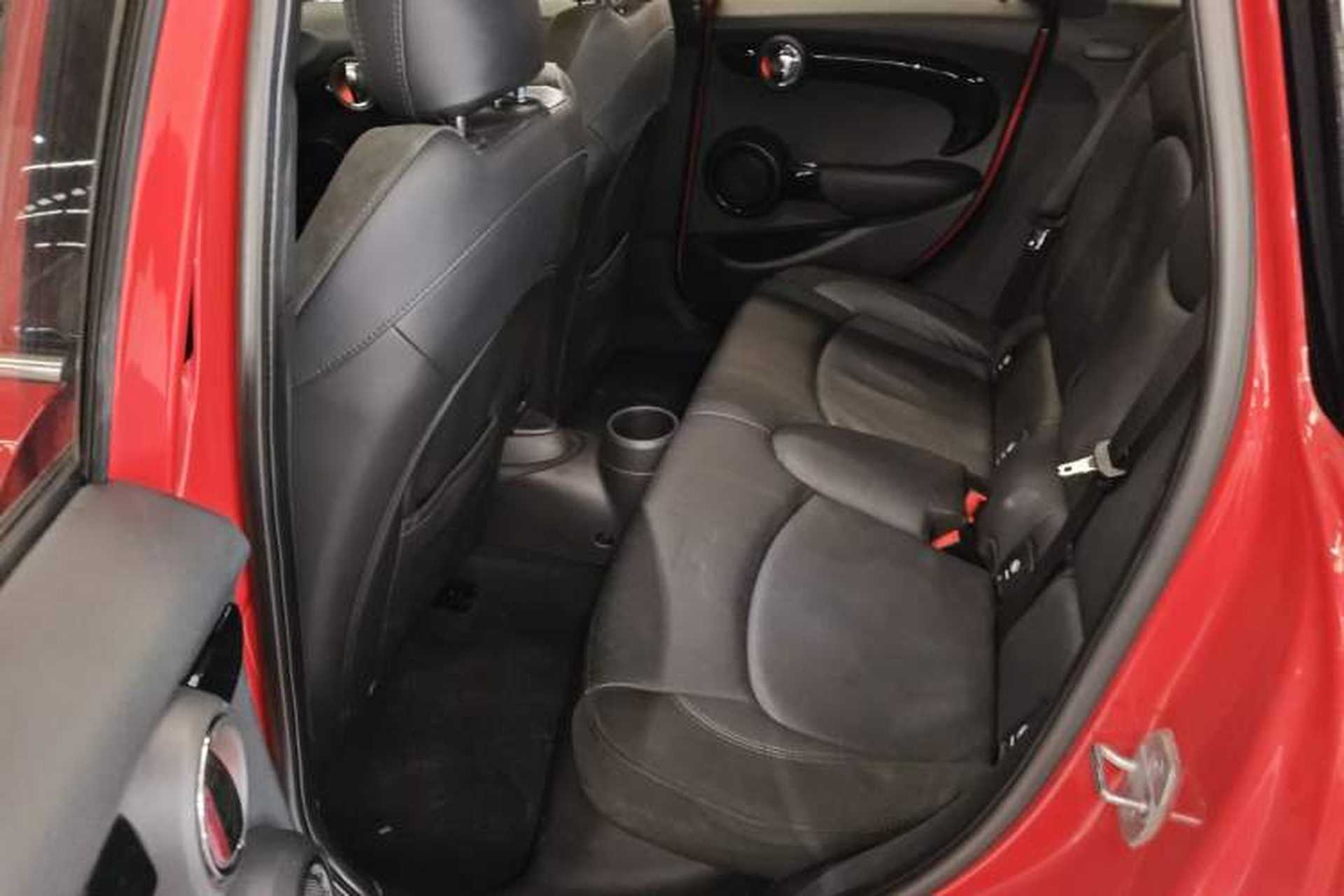 Used MINI 2018 1.5T COOPER Racing Edition Five-Door Version Left Rear Seat
