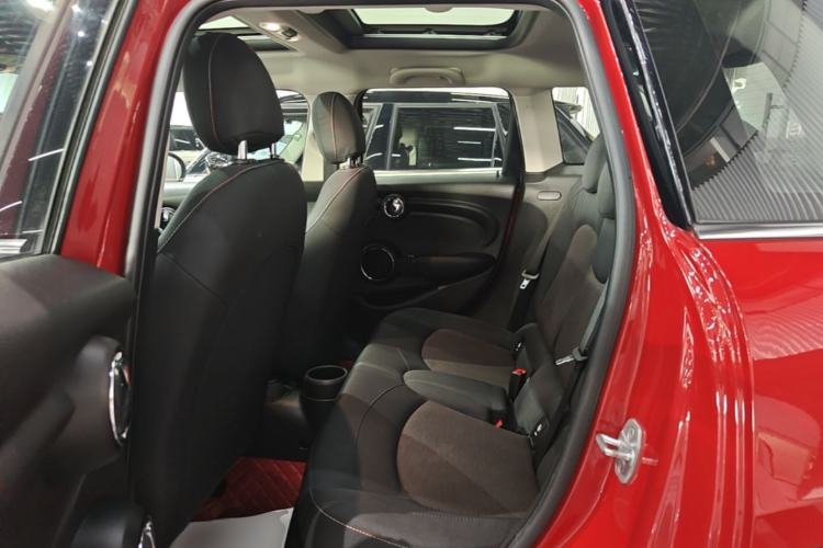 Used MINI 2018 1.5T ONE PLUS Five-Door Edition Left Rear Seat