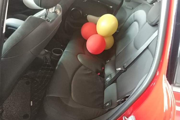 Used MINI 2018 1.5T COOPER Artist Five-Door Edition Left Rear Seat