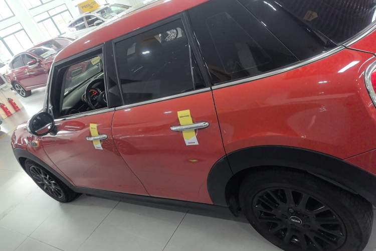Used MINI 2018 1.5T ONE PLUS Five-Door Edition Left Side