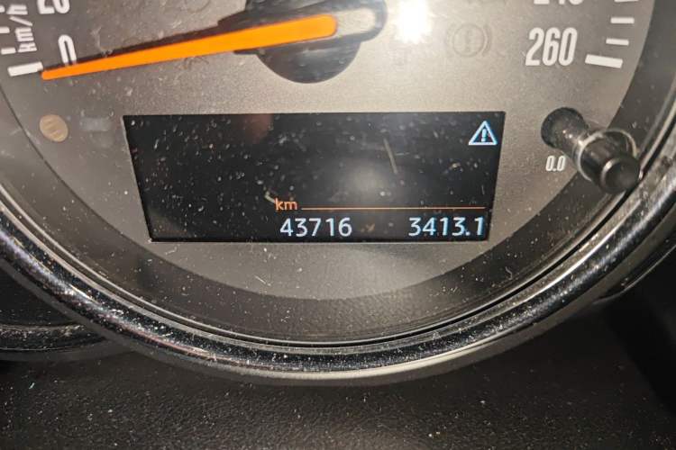 Used MINI 2018 1.5T COOPER Artist Five-Door Edition Odometer Close Up