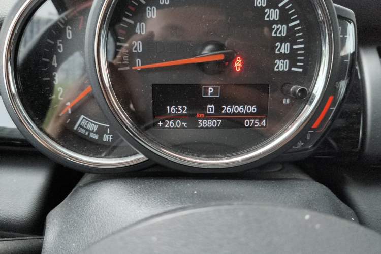 Used MINI 2018 1.5T ONE PLUS Odometer Close Up
