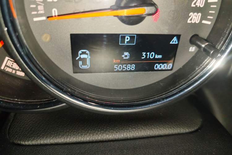 Used MINI 2018 1.5T COOPER Artist Five-Door Edition Odometer Close Up