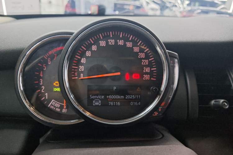 Used MINI 2018 1.5T ONE PLUS Odometer Close Up