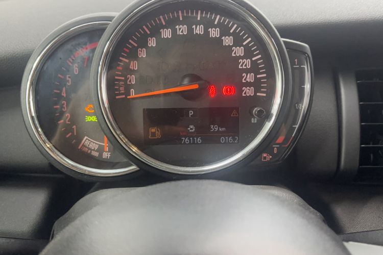 Used MINI 2018 1.5T ONE PLUS Odometer Close Up