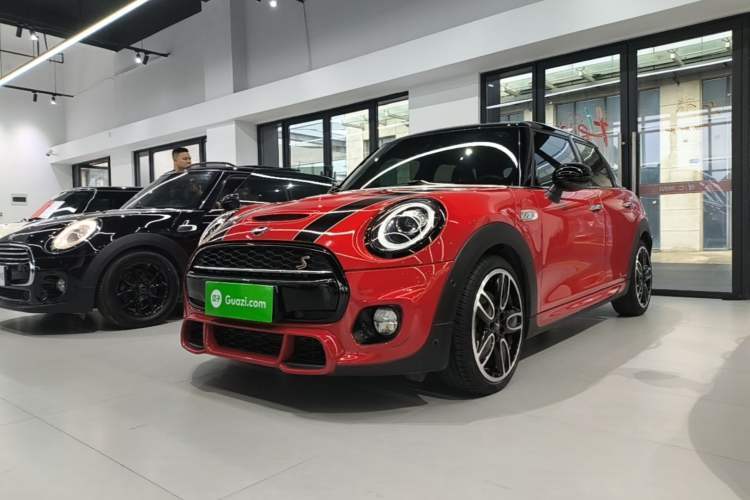 Used MINI 2018 2.0T COOPER S Racing Edition 5-door model Guazi used car, China used car export, Used car for sale, Used  cars, Cheapest cars for sale