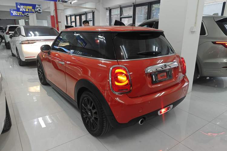 Used MINI 2018 1.5T ONE PLUS Rear Left 45 Deg
