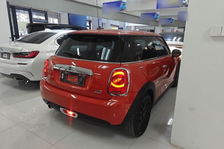 Used MINI 2018 1.5T ONE PLUS Rear Right 45 Deg