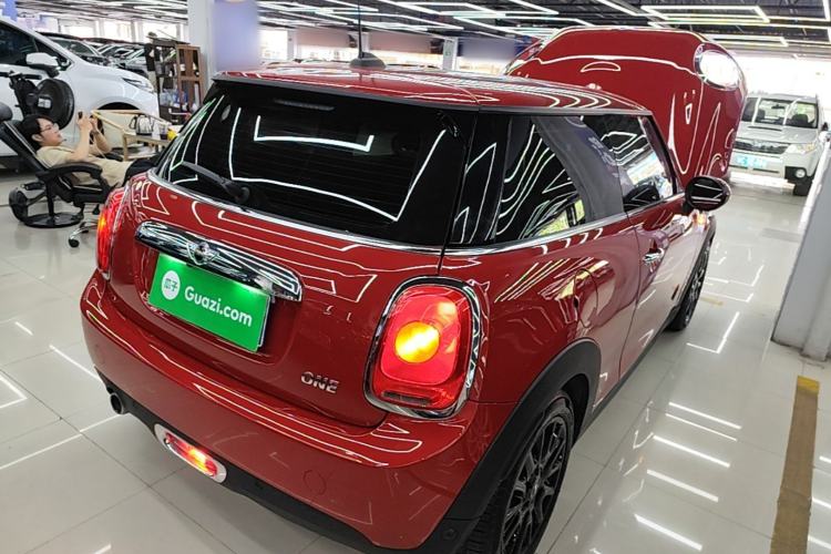 Used MINI 2018 1.5T ONE Rear Right 45 Deg