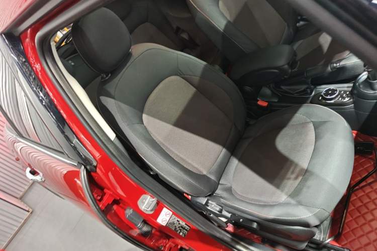 Used MINI 2018 1.5T ONE PLUS Five-Door Edition Right Front Seat