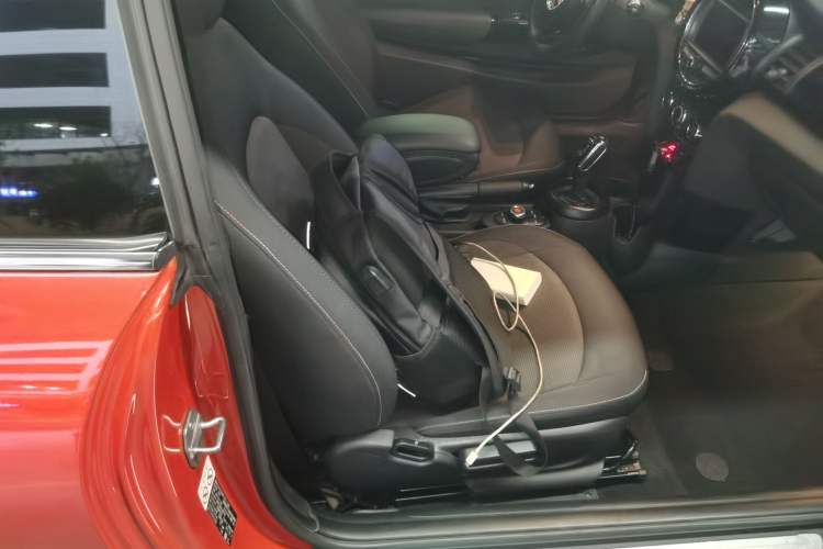 Used MINI 2018 1.5T ONE PLUS Right Front Seat