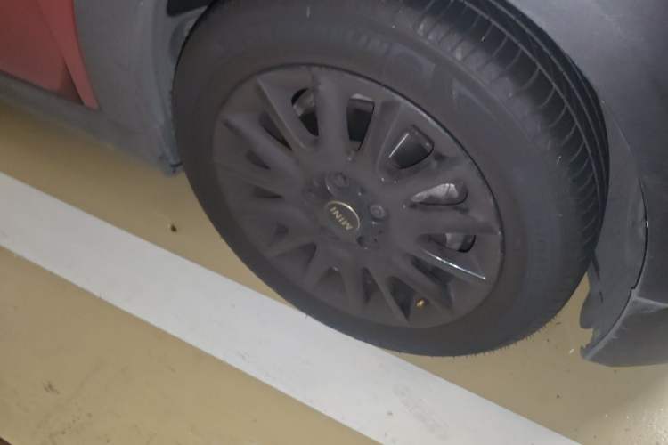 Used MINI 2018 1.5T COOPER Classic Edition Five-Door Version Right Front Wheel Hub