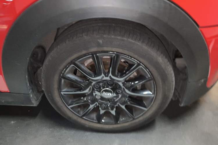 Used MINI 2018 1.5T ONE PLUS Right Front Wheel Hub