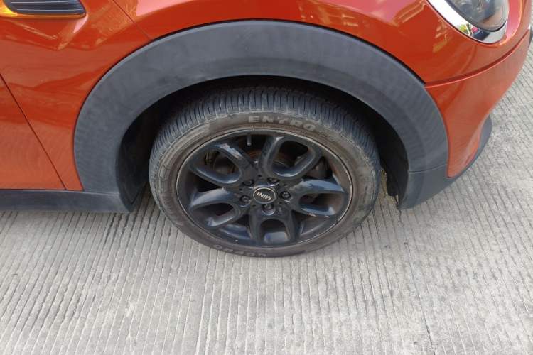 Used MINI 2018 1.5T ONE Right Front Wheel Hub