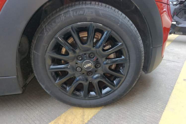 Used MINI 2018 1.5T COOPER Classic Edition Right Front Wheel Hub