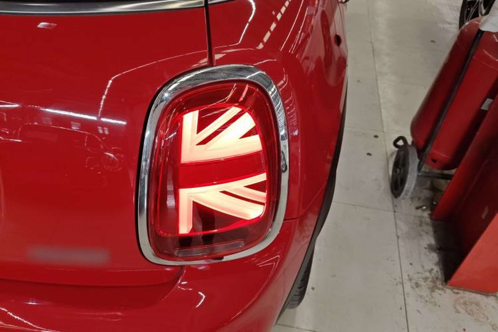 Used MINI 2018 1.5T COOPER Racing Edition Five-Door Version Right Rear Taillight