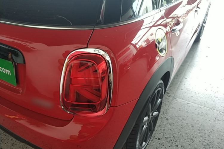 Used MINI 2018 1.5T COOPER Artist Five-Door Edition Right Rear Taillight