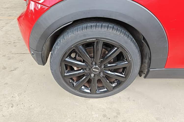 Used MINI 2018 1.5T COOPER Artist Right Rear Wheel Hub