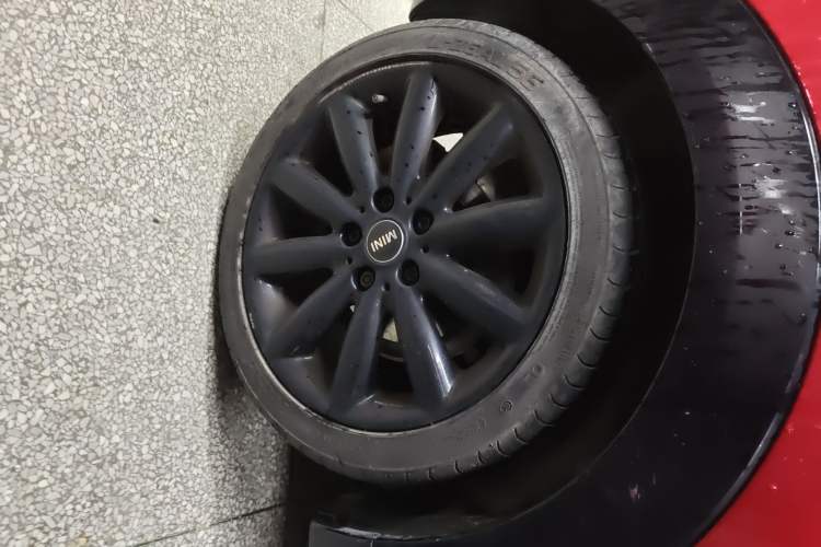 Used MINI 2018 1.5T COOPER Artist Right Rear Wheel Hub