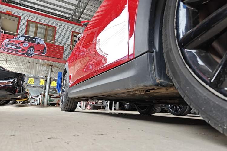 Used MINI 2018 1.5T COOPER Artist Right Side Sill