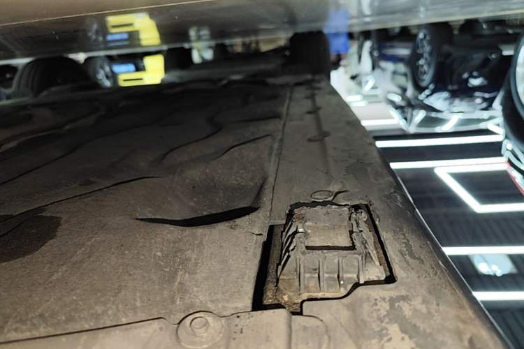 Used MINI 2018 1.5T ONE Right Side Sill
