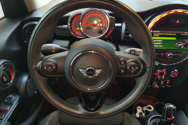 Used MINI 2018 1.5T COOPER Classic Edition Five-Door Version Steering Wheel