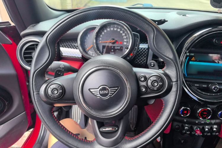 Used MINI 2018 2.0T COOPER S Classic Edition Steering Wheel