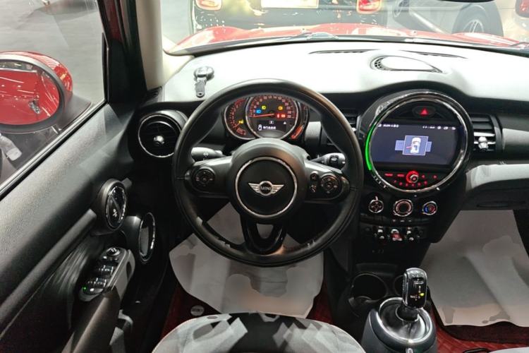 Used MINI 2018 1.5T ONE PLUS Five-Door Edition Steering Wheel