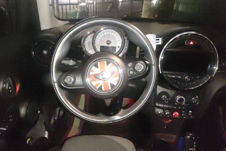 Used MINI 2018 1.5T COOPER Classic Edition Five-Door Version Steering Wheel