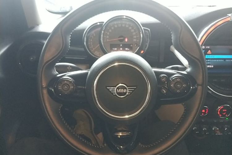 Used MINI 2018 1.5T COOPER Artist Five-Door Edition Steering Wheel
