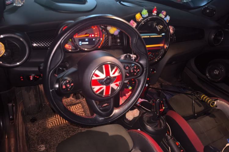 Used MINI 2018 2.0T COOPER S Racing Driver Steering Wheel