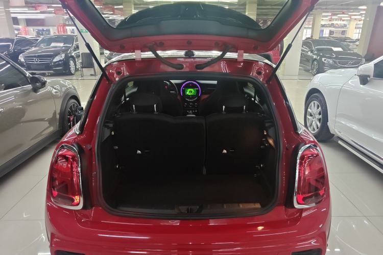 Used MINI 2018 1.5T COOPER Racing Driver Trunk