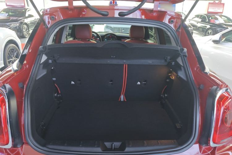 Used MINI 2018 1.5T ONE PLUS Five-Door Edition Trunk