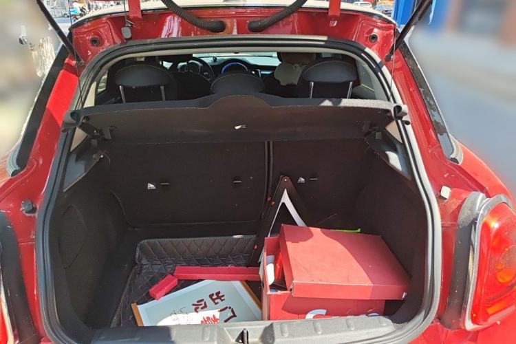 Used MINI 2018 1.5T ONE PLUS Five-Door Edition Trunk