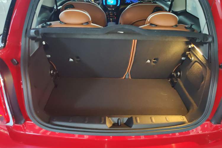 Used MINI 2018 1.5T COOPER Artist Trunk
