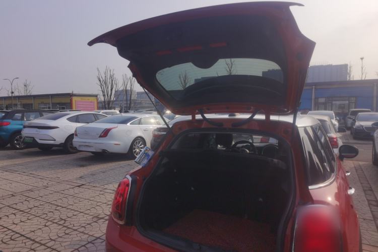 Used MINI 2018 1.5T COOPER Classic Edition Five-Door Version Trunk