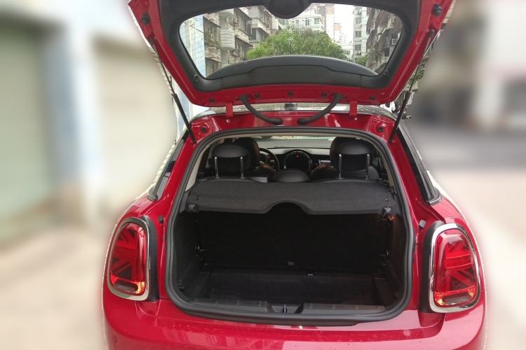 Used MINI 2018 1.5T COOPER Artist Five-Door Edition Trunk