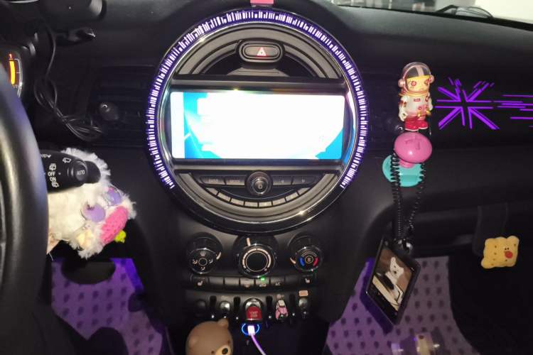 Used MINI 2018 1.5T COOPER Classic Edition Audio And AC Panel