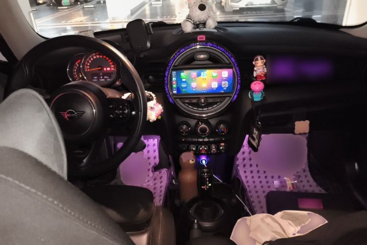 Used MINI 2018 1.5T COOPER Classic Edition Center Console
