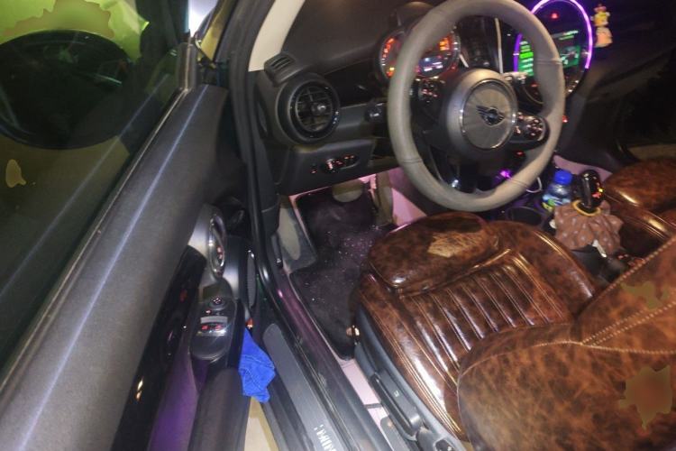 Used MINI 2018 1.5T COOPER Classic Edition Driver Seat