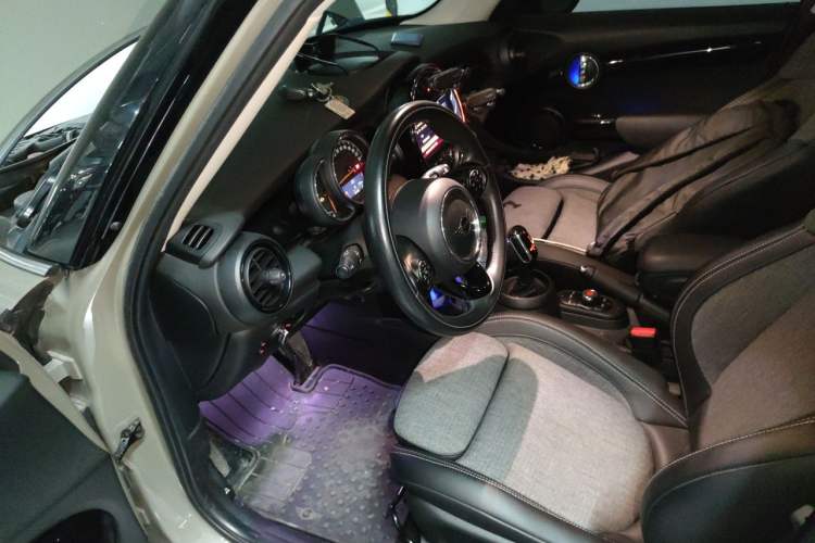 Used MINI 2018 1.5T COOPER Classic Edition Five-Door Version Driver Seat